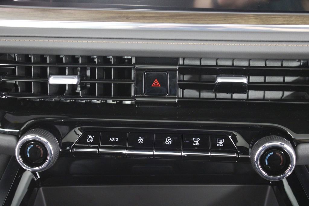 2026 Chevrolet Suburban High Country - Photo 30