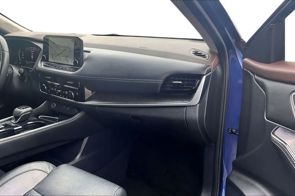 Certified Used 2021 Blue / Black Nissan Platinum image 16