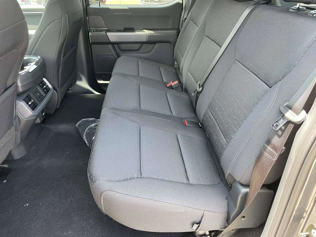 New 2026 Carbonized Gray Metallic Ford XLT image 12