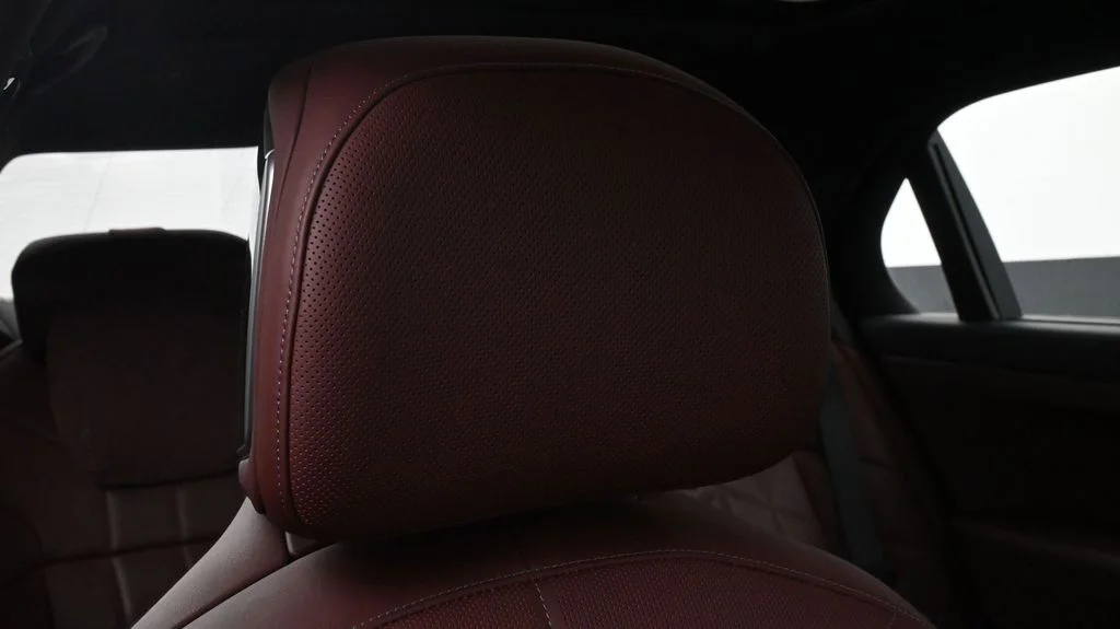 2025 BMW i7 50 - Photo 18