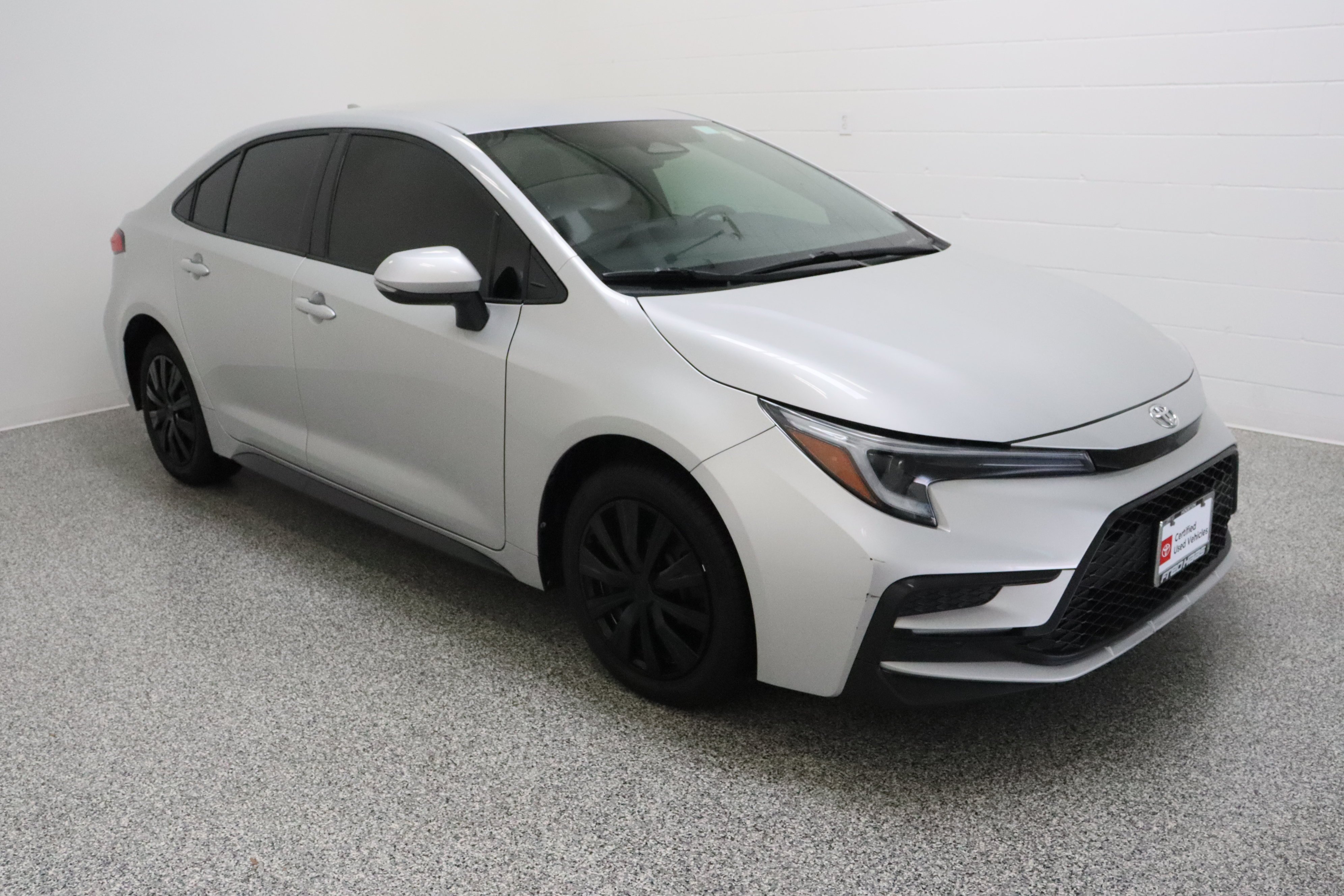 Certified Used 2025 Classic Silver Metallic Toyota SE 2.0L image 4