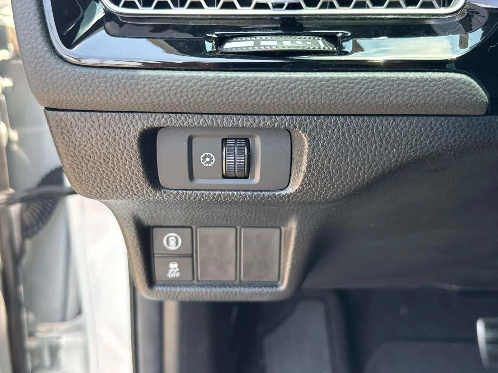 Used 2024 White Honda Sport CVT image 20
