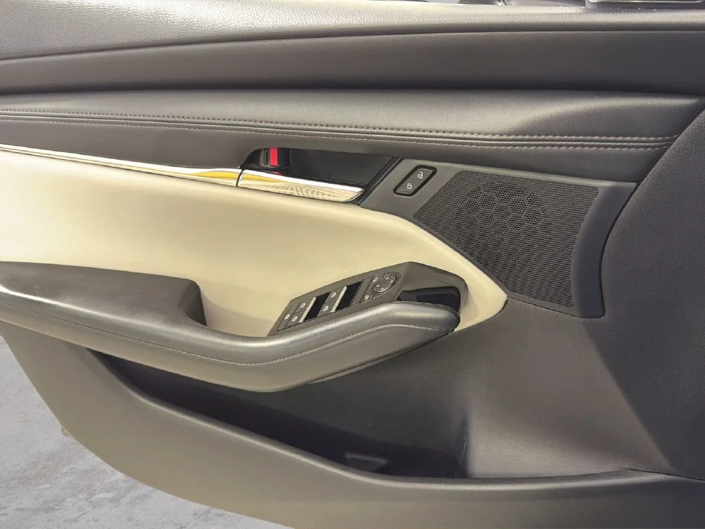 Used 2024 Gray Mazda 2.5 S Preferred image 26