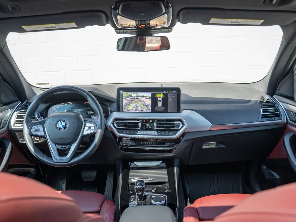 Used 2024 Gray BMW xDrive30i image 21