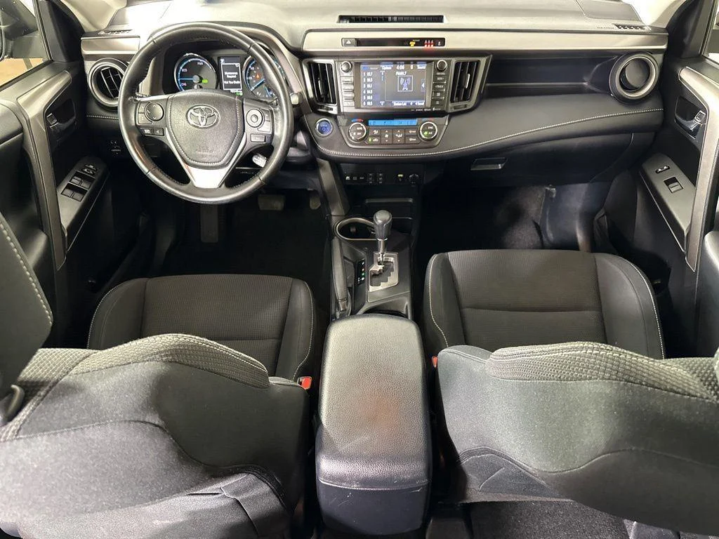 Used 2018 Aqua Toyota XLE image 2