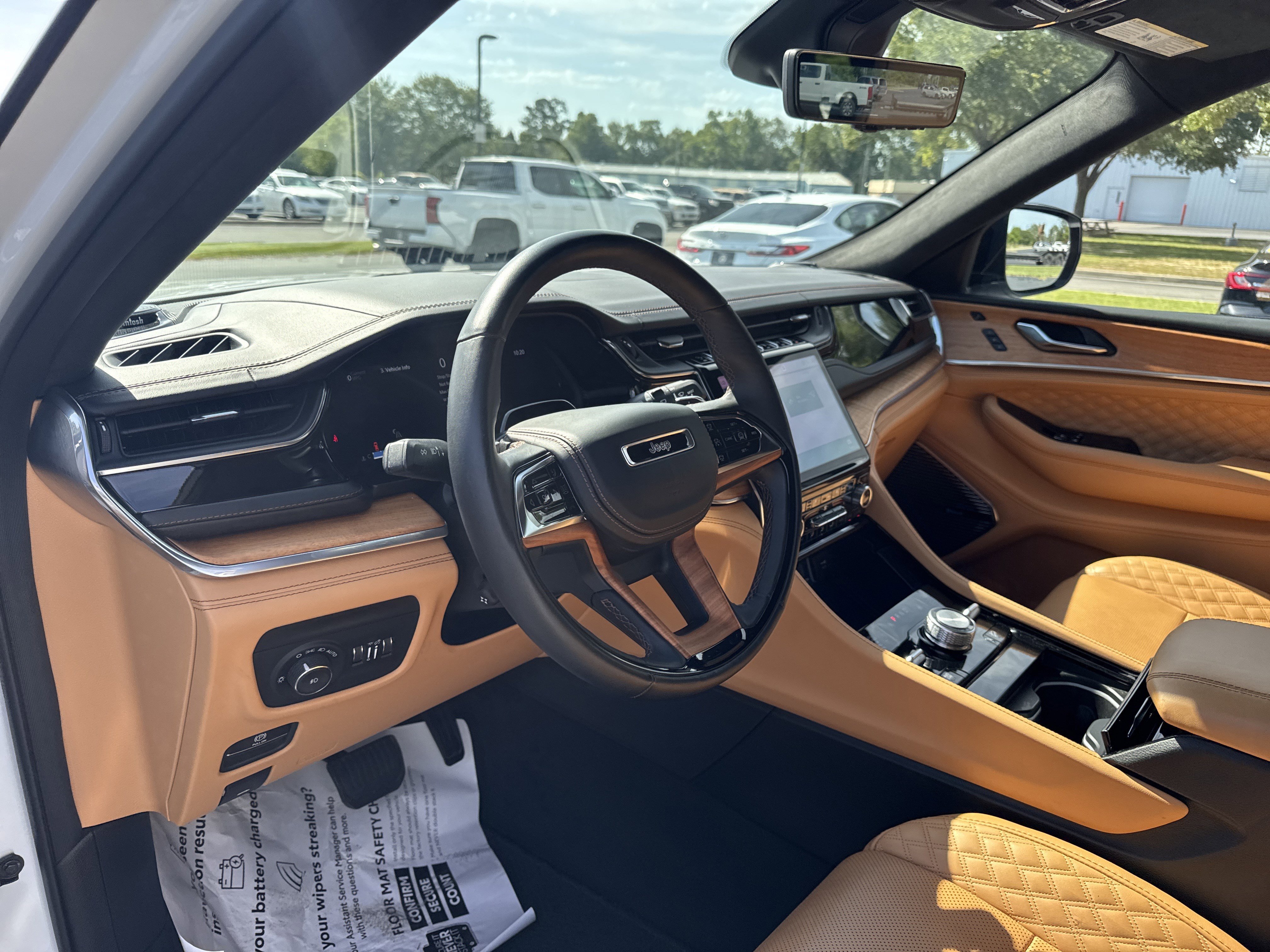 Used 2025 Bright White Clearcoat Jeep Summit image 15