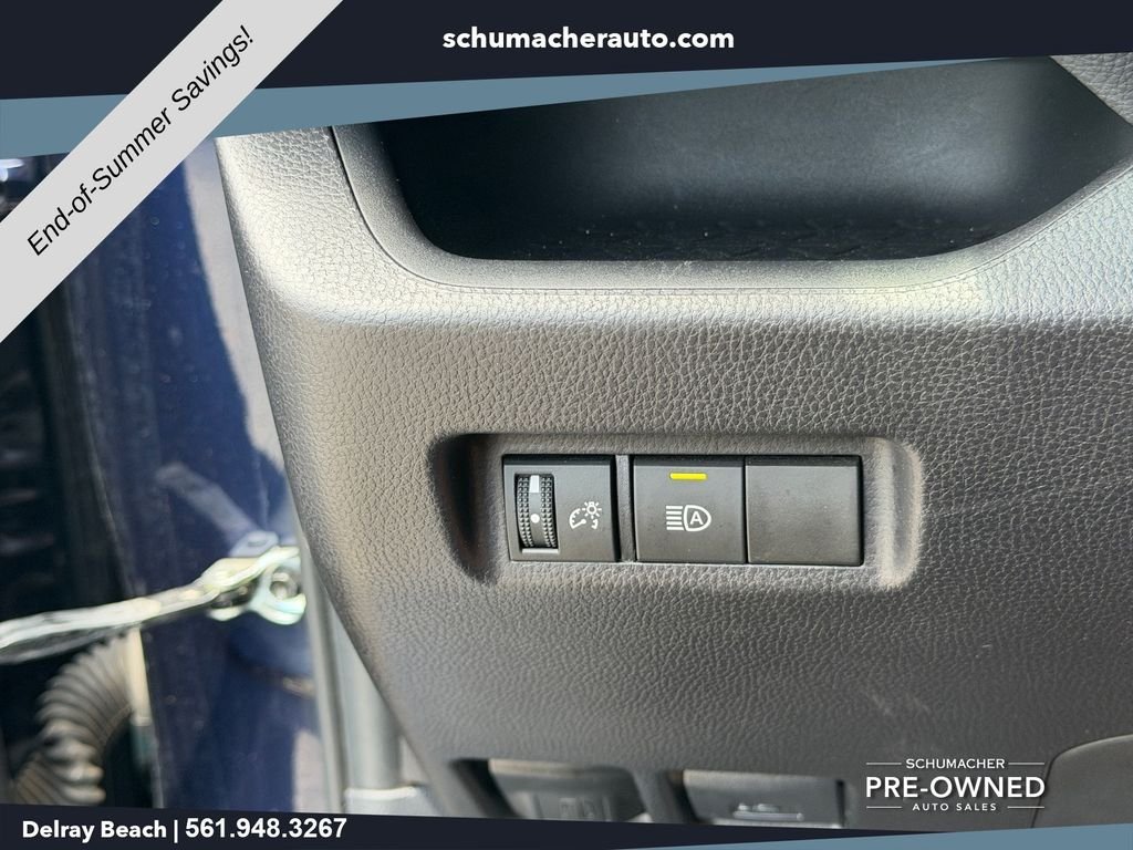 Used 2025  Toyota XLE image 25
