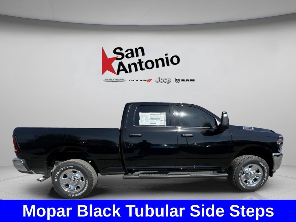 New 2026 Diamond Black Crystal Pearl-Coat Exterior Paint RAM Tradesman image 16