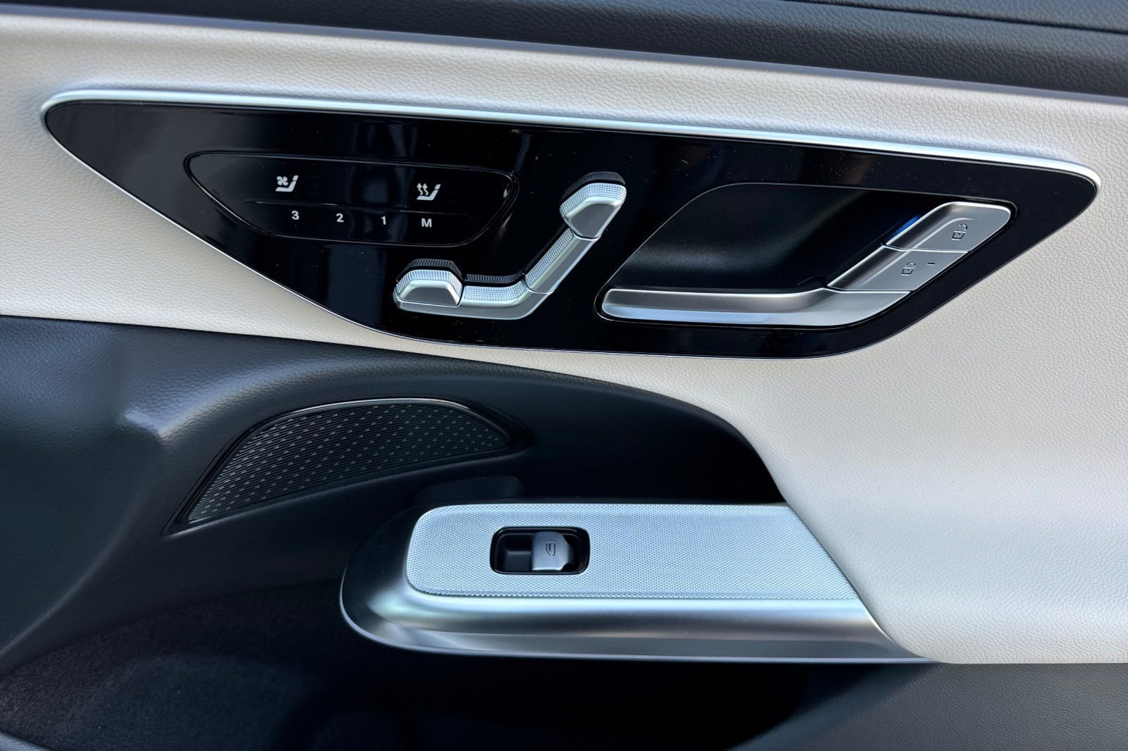 New 2026 Nautical Blue Metallic Mercedes-Benz E 350 image 34