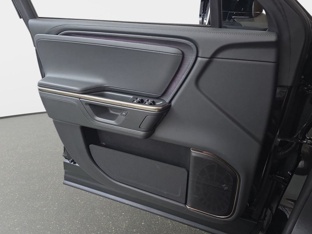 Used 2025 Midnight Rivian Adventure Dual Motor Standard Pack image 23