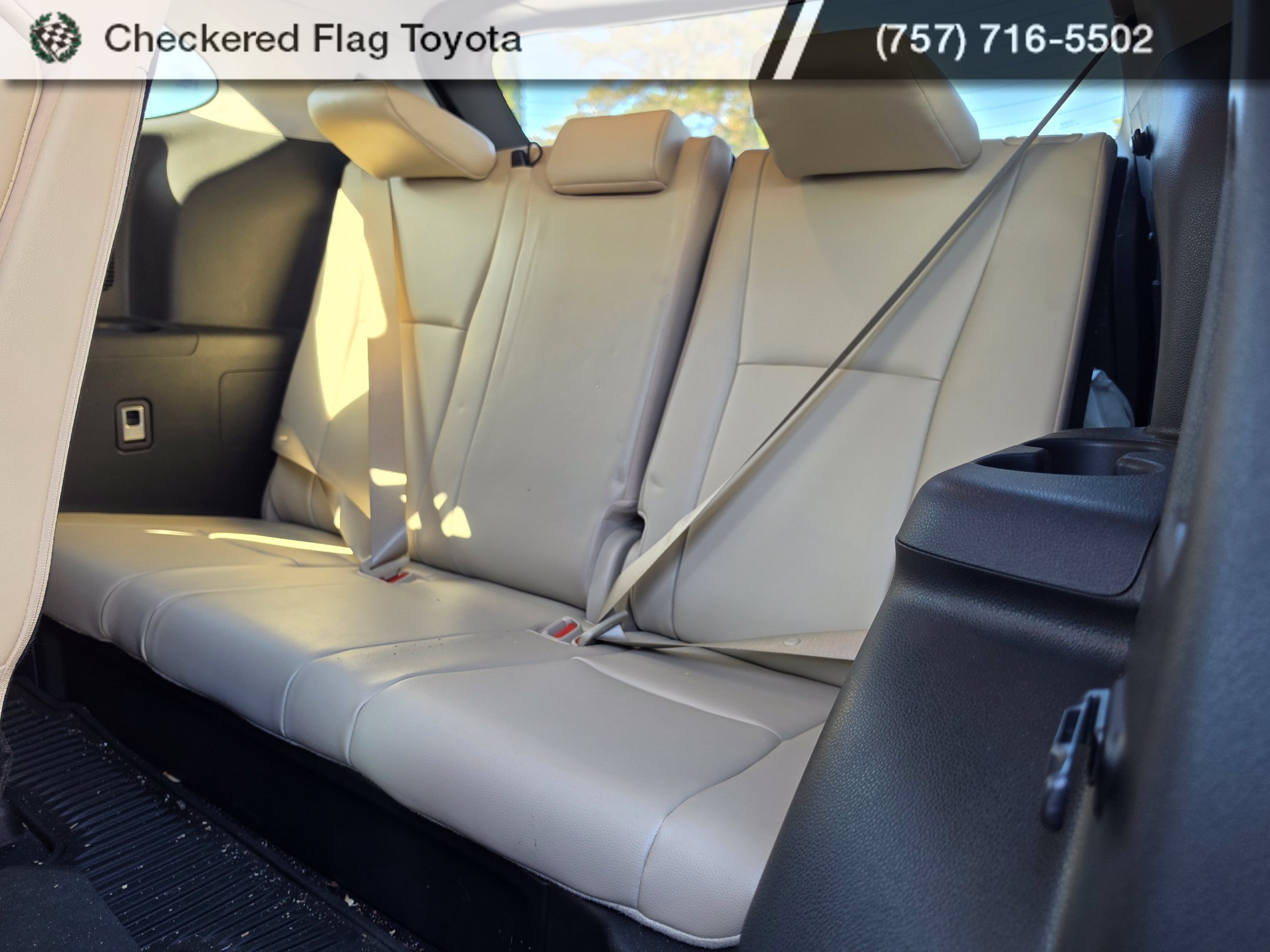 Used 2021 Moon Dust Toyota XLE image 21