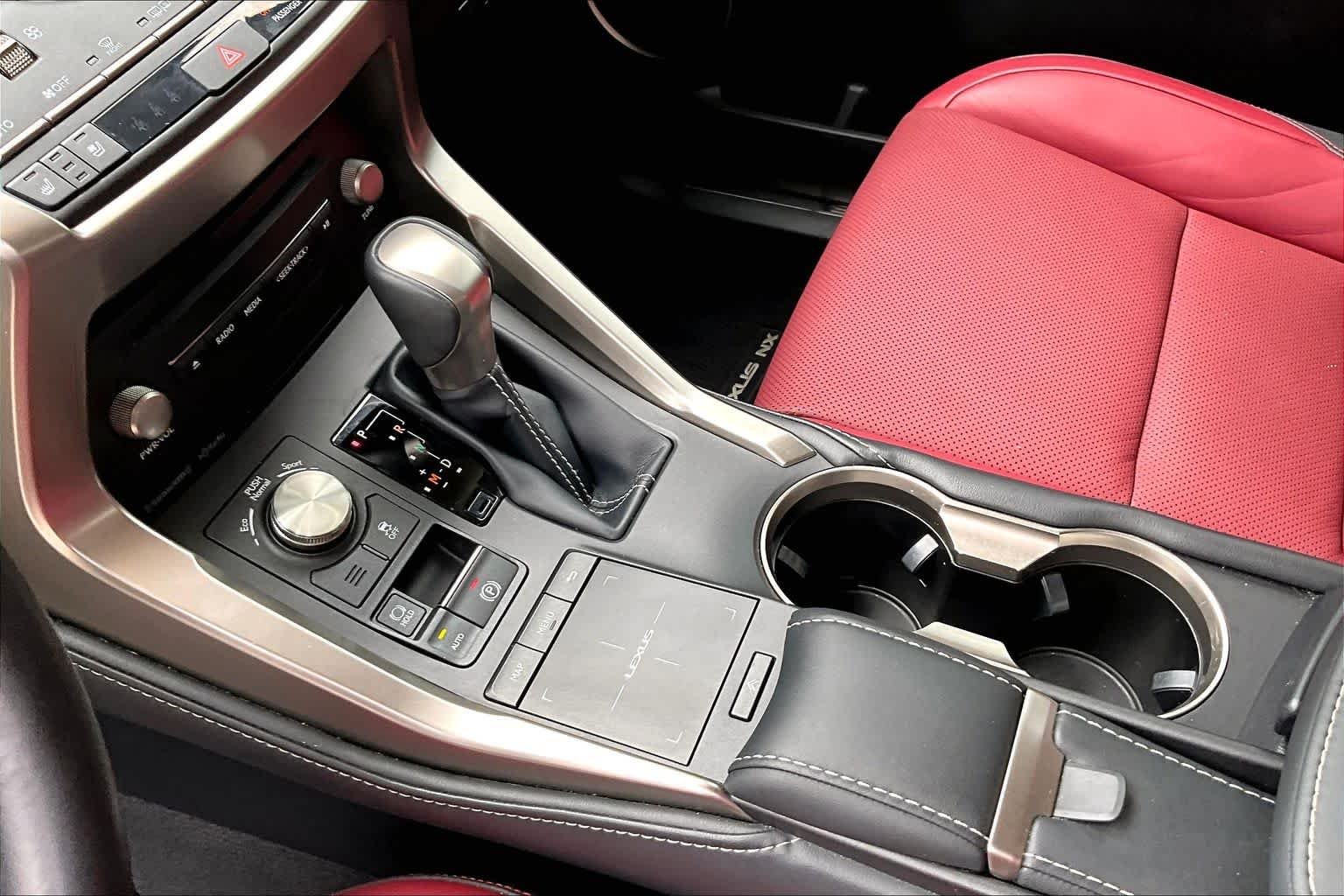 Used 2020 Eminent White Pearl Lexus  image 17