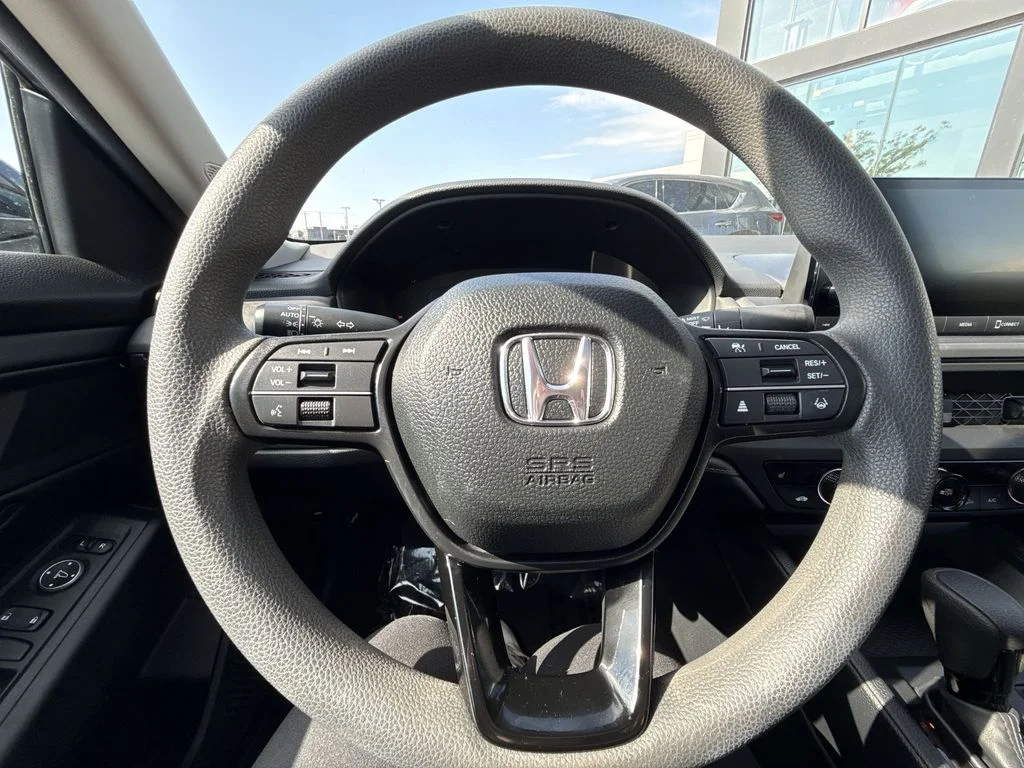 Used 2025 Blue Honda SE image 14