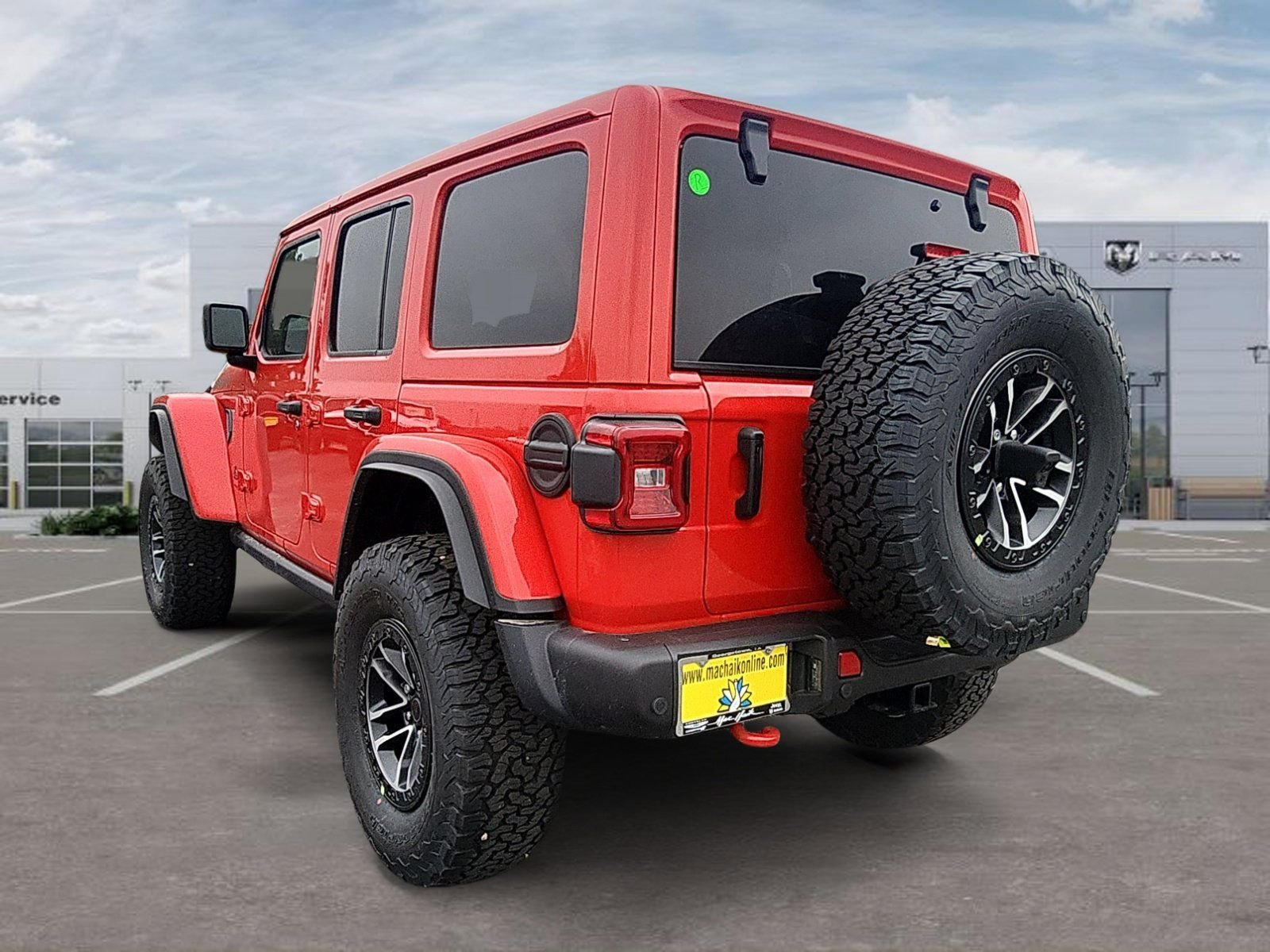 New 2026 Firecracker Red Clear-Coat Exterior Paint Jeep Rubicon X image 3