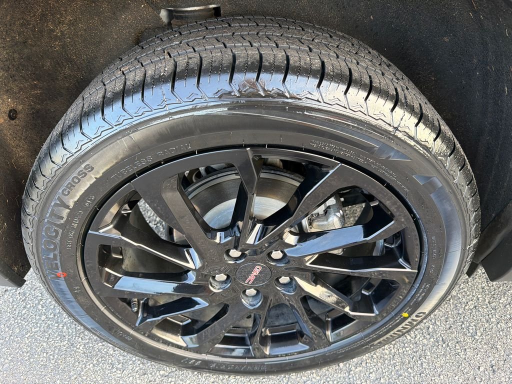 Used 2023 White GMC SLE image 17