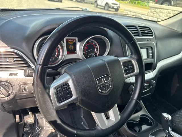Used 2020 Vice White Dodge SE image 20