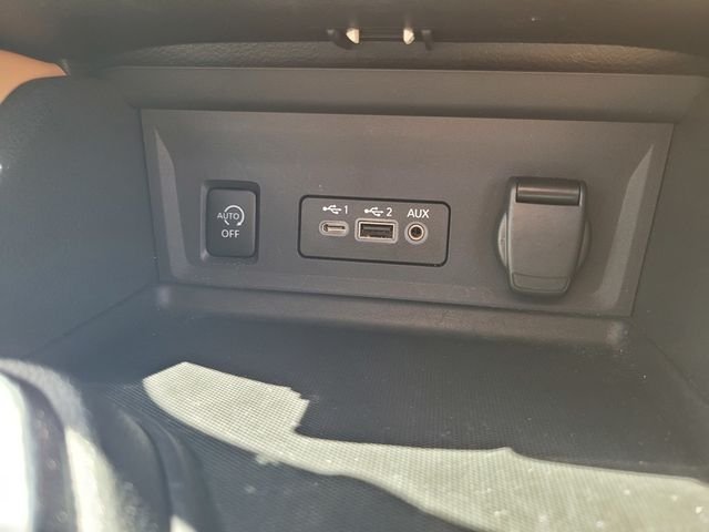 Used 2025 Gray Nissan SV image 26