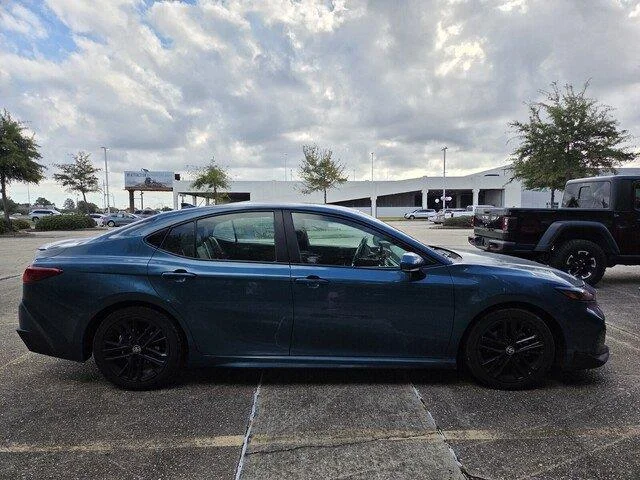 Used 2025 Ocean Gem Toyota SE image 4