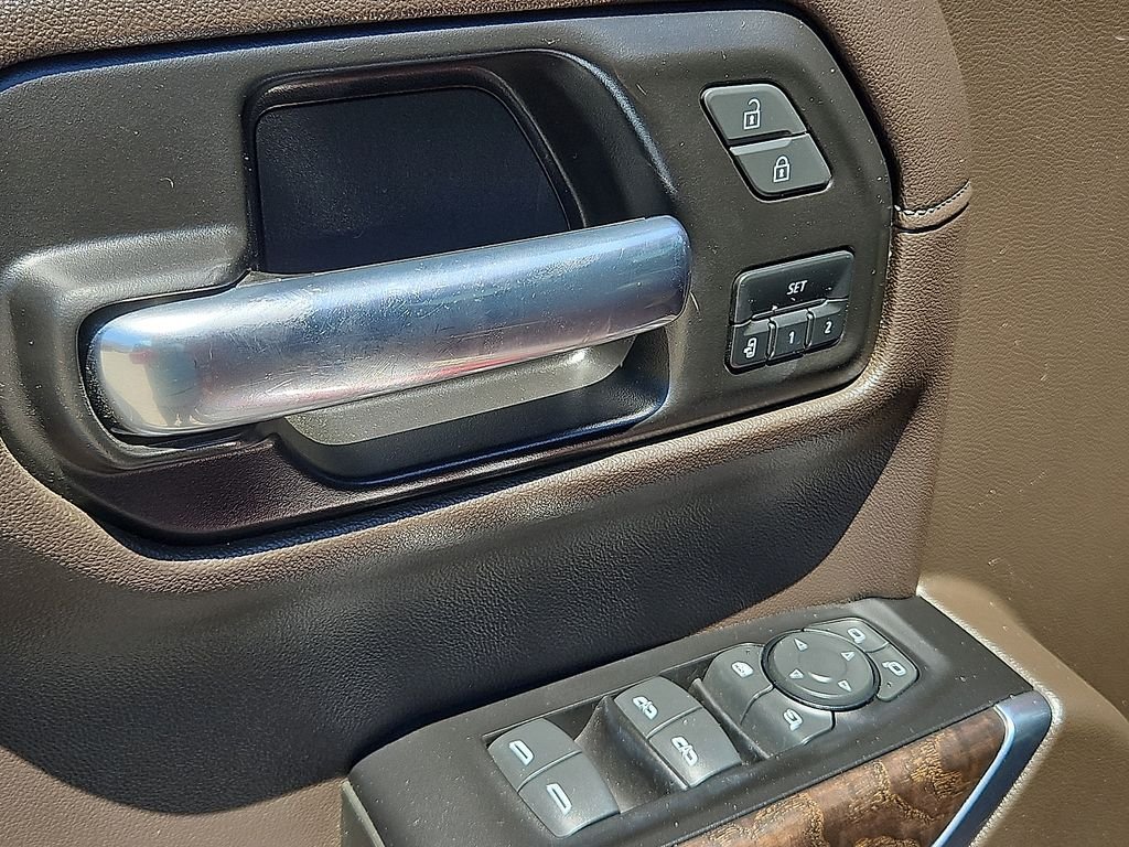 Used 2022 Red GMC Denali image 13