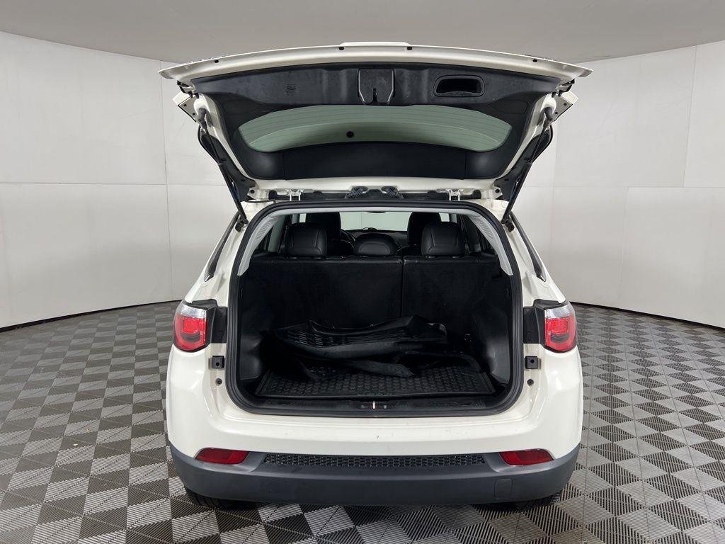 Used 2019 White Clearcoat Jeep Latitude image 24