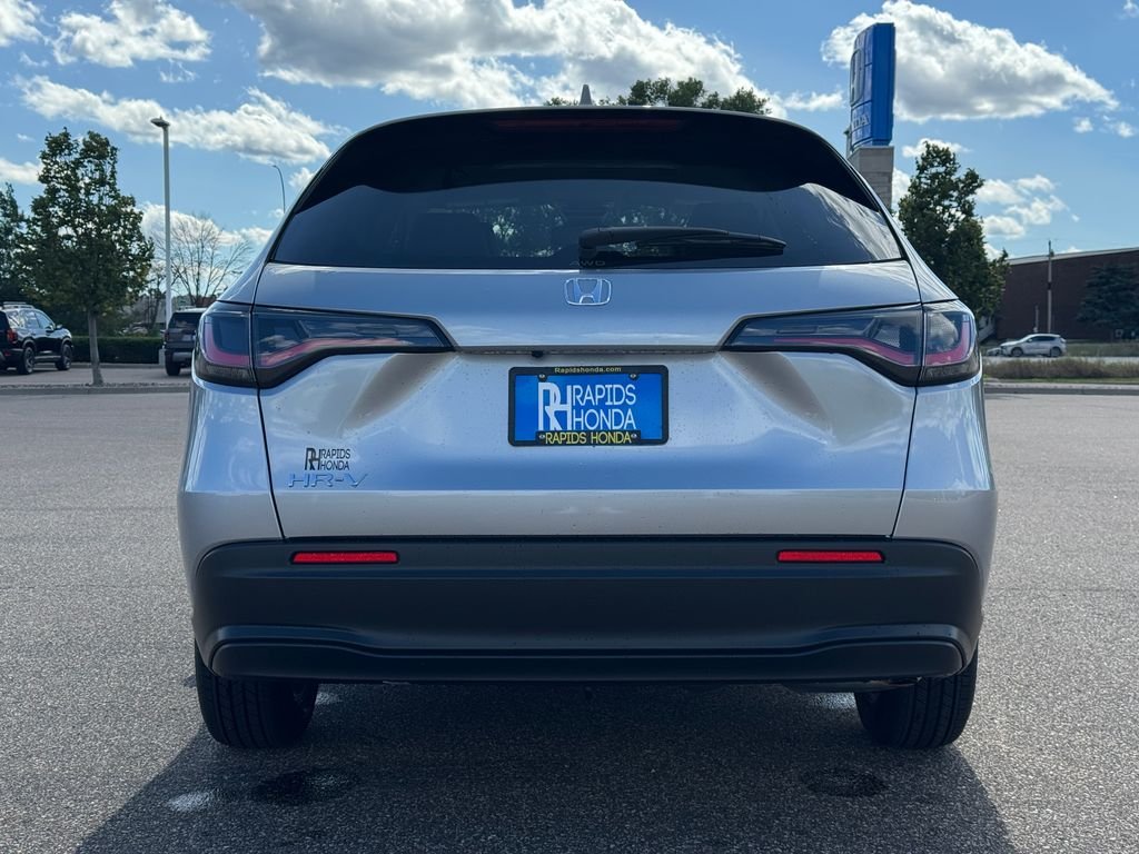 New 2027 Solar Silver Metallic Honda LX AWD image 4