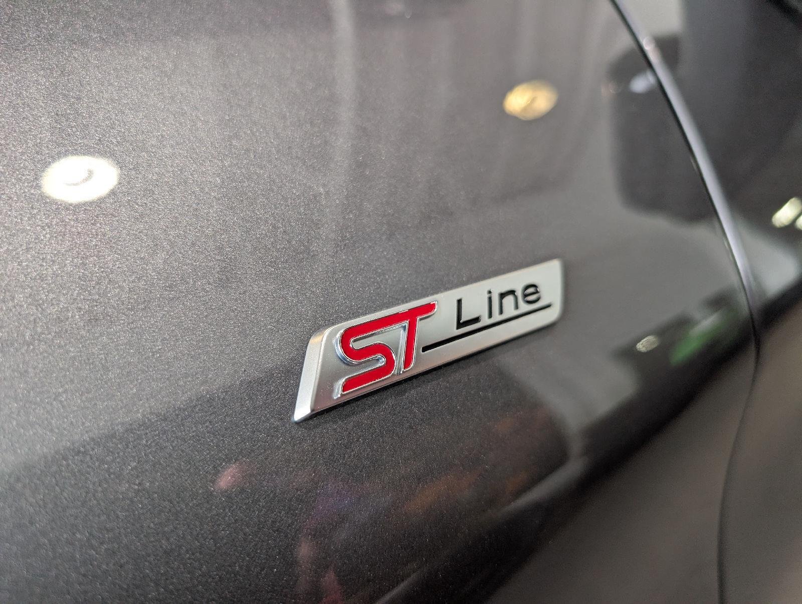 Used 2022 Gray Metallic Ford ST-Line image 4