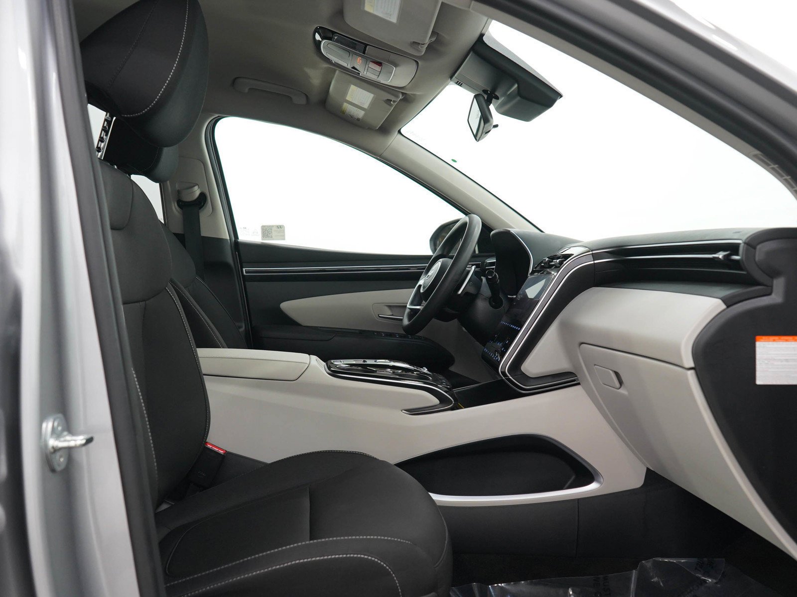 Used 2024 Shimmering Silver Hyundai Blue AWD image 13