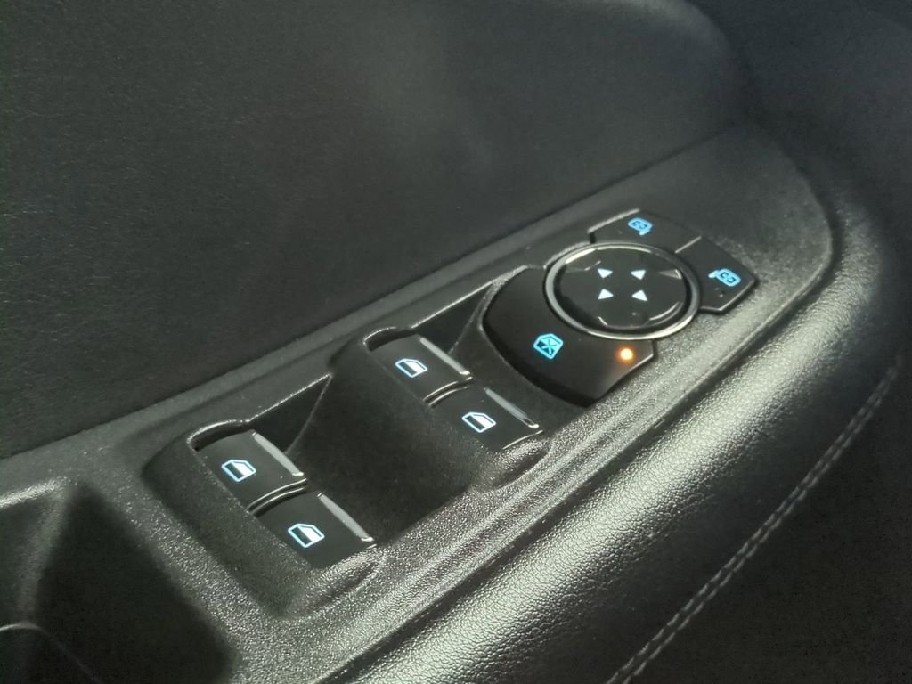 Used 2022 White Ford SEL image 31