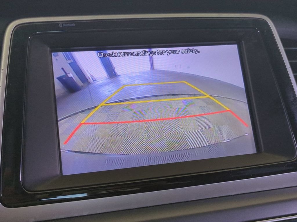 Used 2019 Gray Hyundai SE image 23