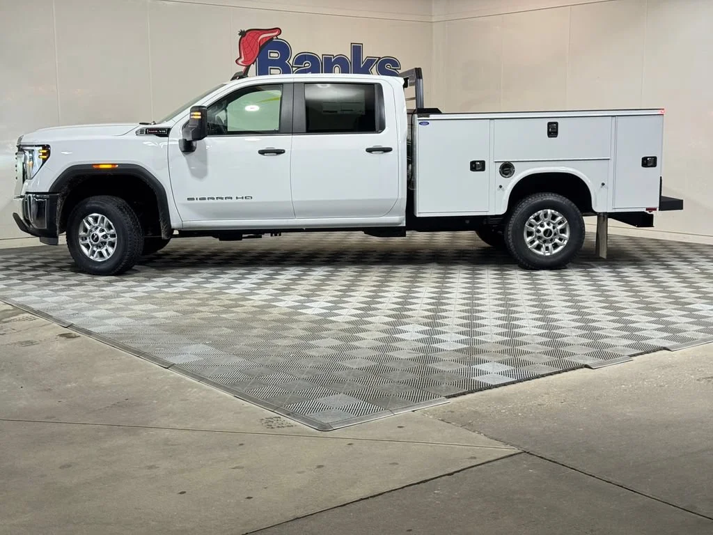 New 2026 Summit White GMC Pro image 5