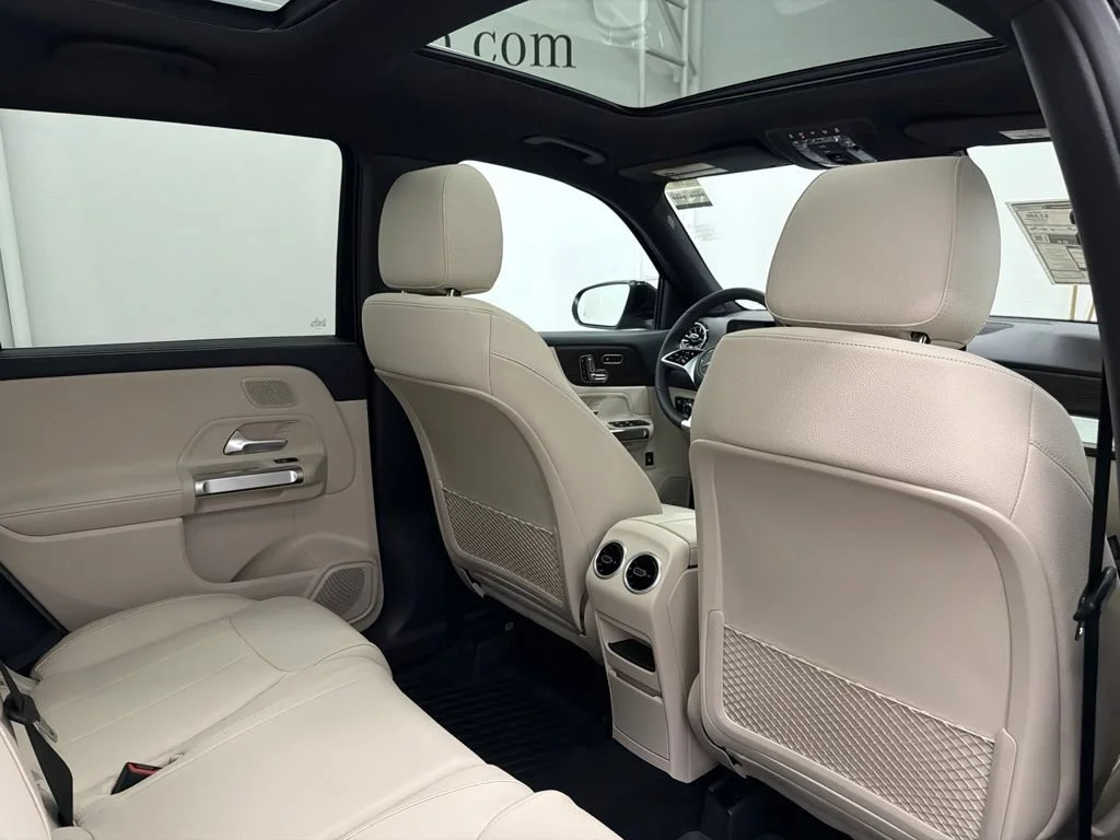 New 2026 Black Mercedes-Benz GLB 250 image 24