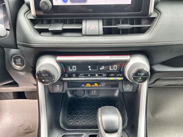 2024 Toyota RAV4 XLE - Photo 18
