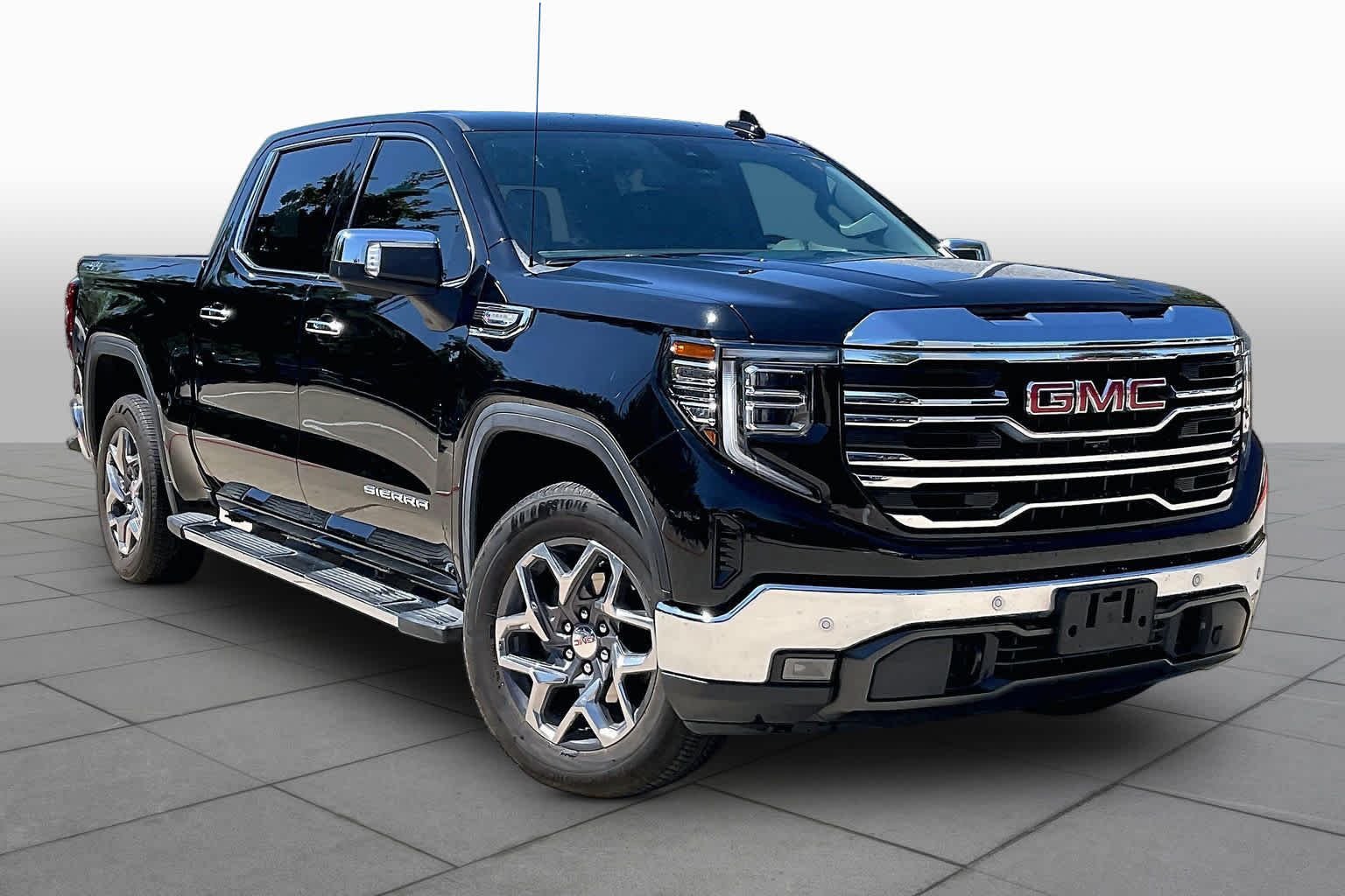 Used 2026 Onyx Black GMC SLT image 2