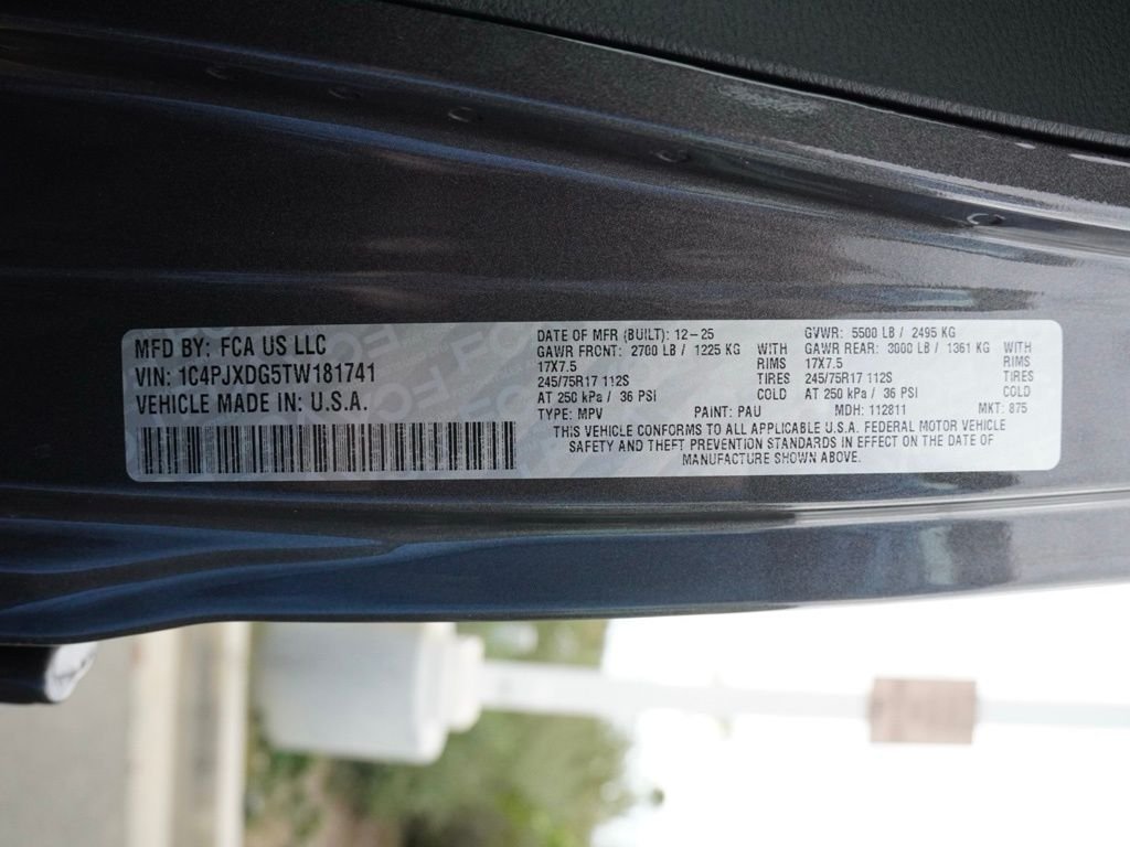 New 2026 Granite Crystal Metallic Clear-Coat Exterior Paint Jeep Sport S image 29