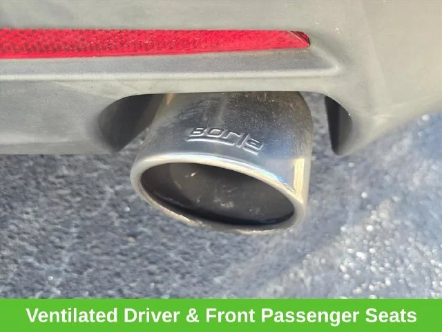 Used 2018 SILVER ICE METALLIC Chevrolet 2SS image 23