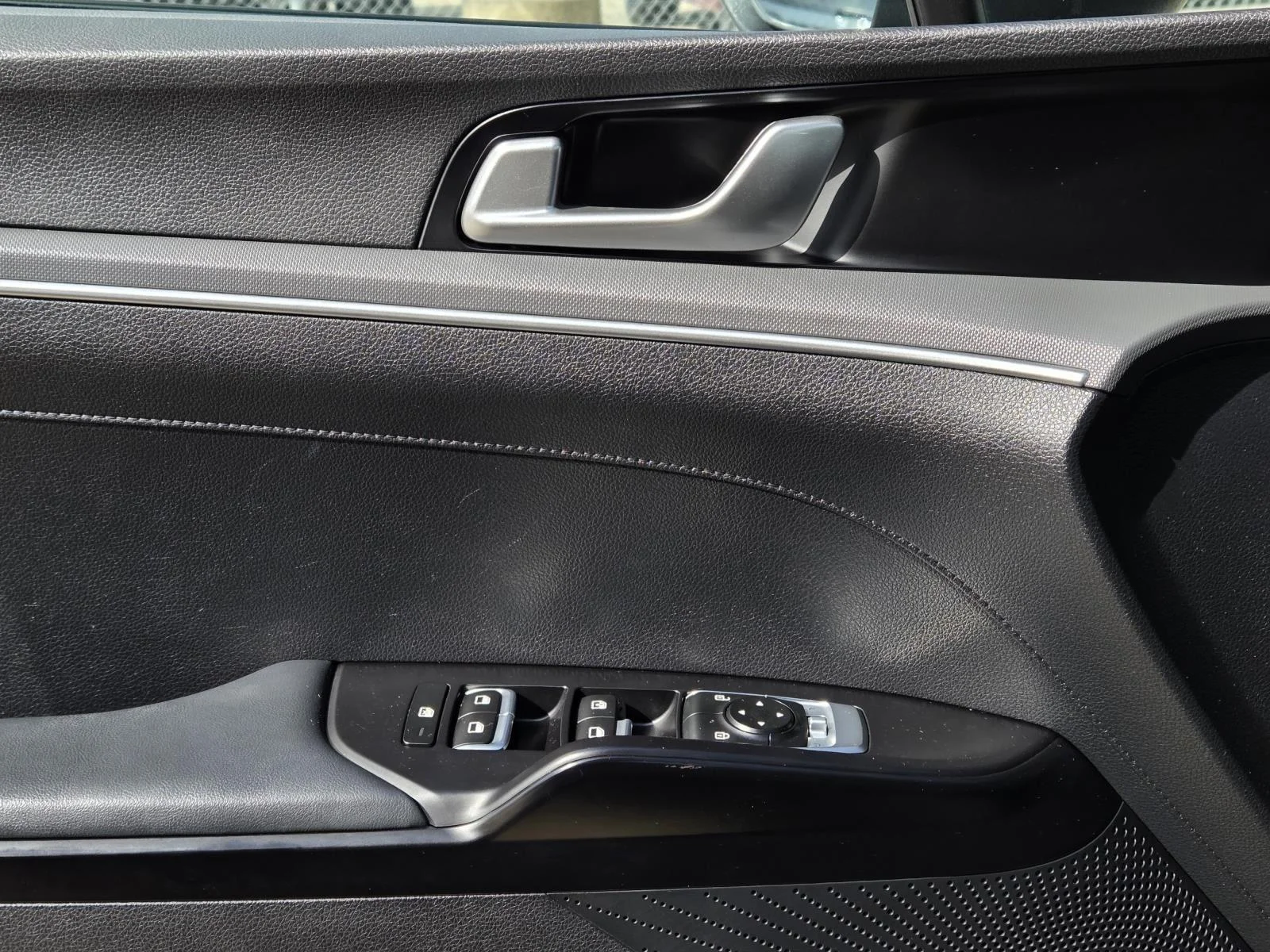 Used 2024 Gravity Gray Kia LXS image 26