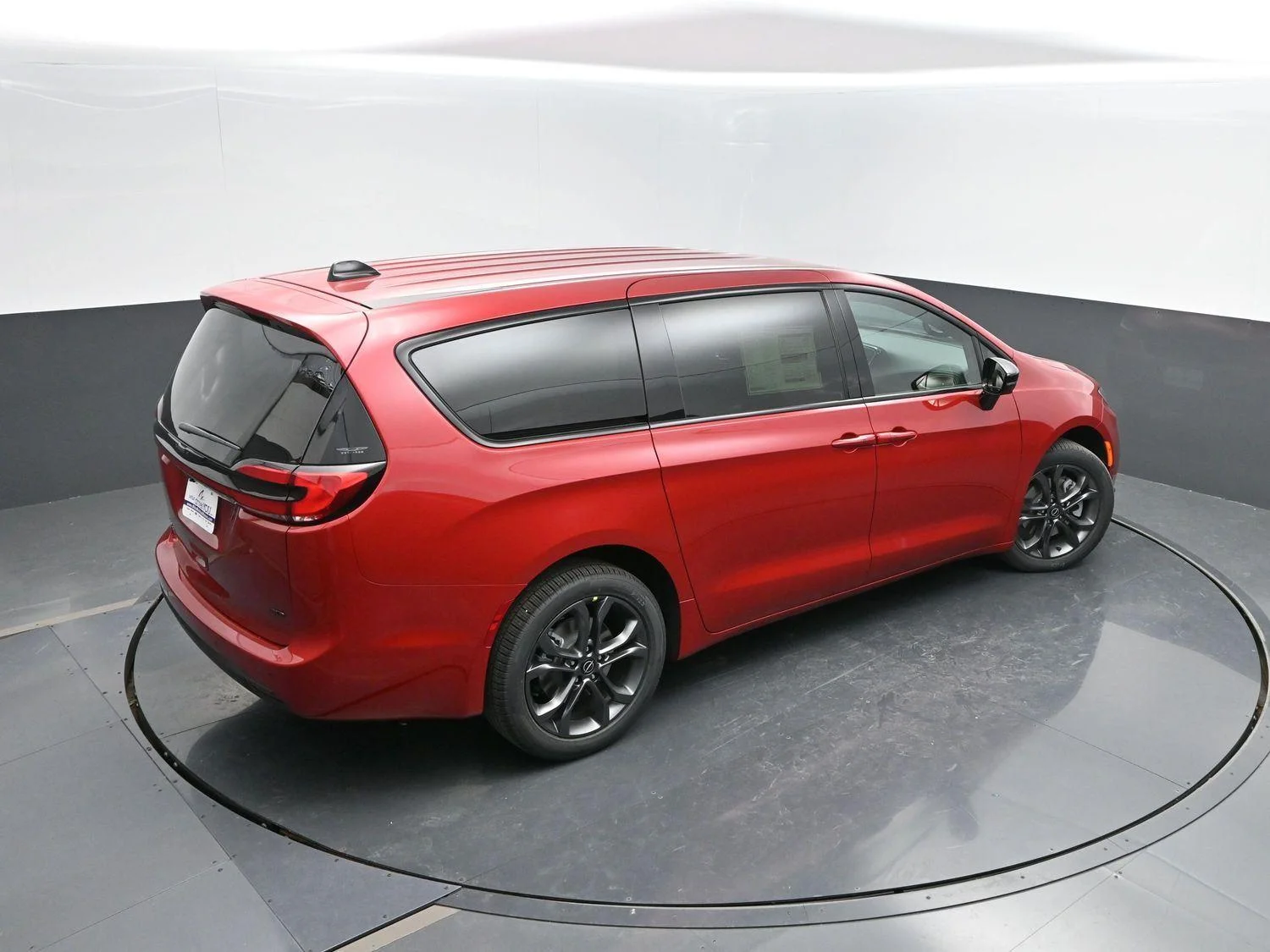 New 2026 Red Hot Pearl-Coat Exterior Paint Chrysler Select image 37