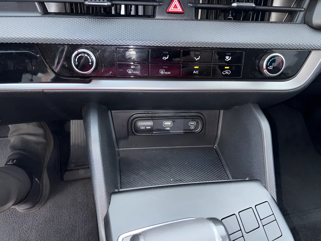 2025 Kia Sportage LX - Photo 26