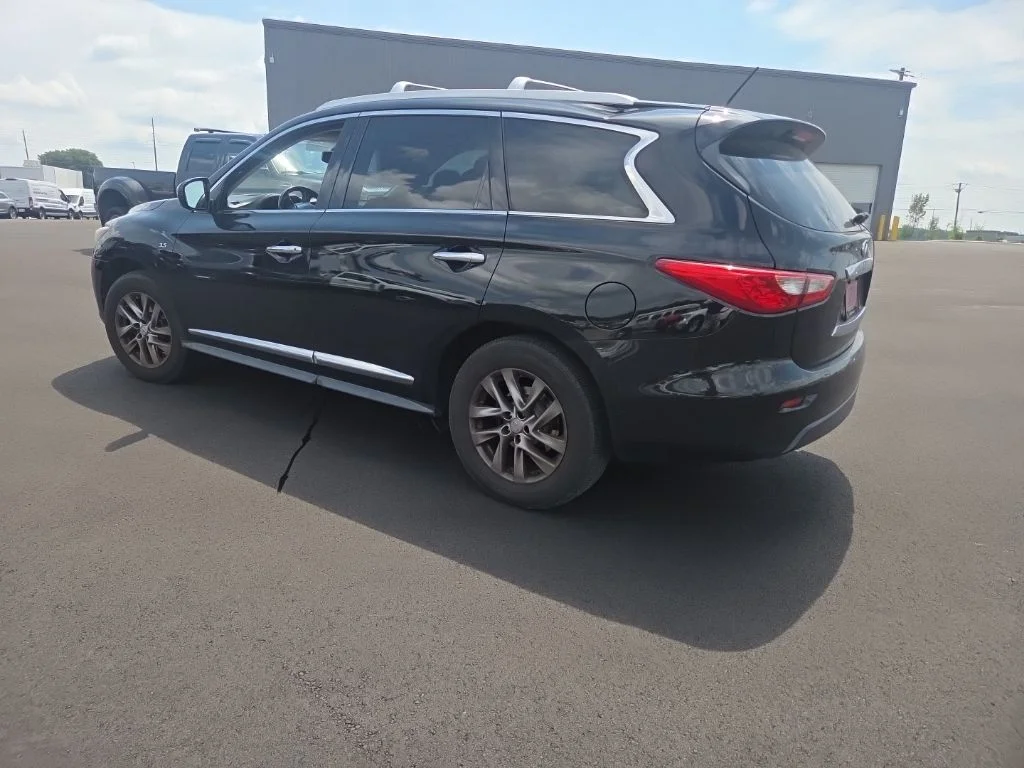 Used 2015 Black INFINITI Base image 9