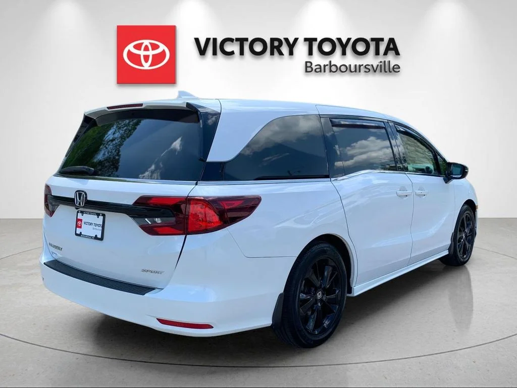 Used 2023  Honda Sport image 7