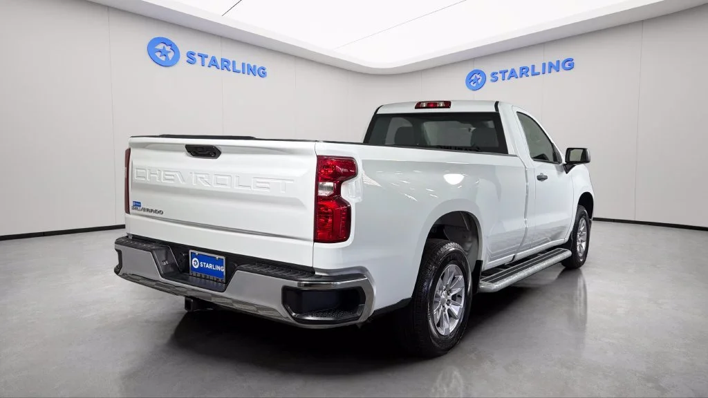 Used 2025 Summit White Chevrolet WT image 9