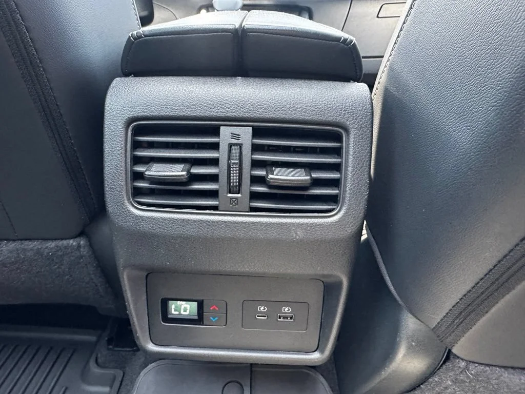 Used 2023 White Nissan SL image 12