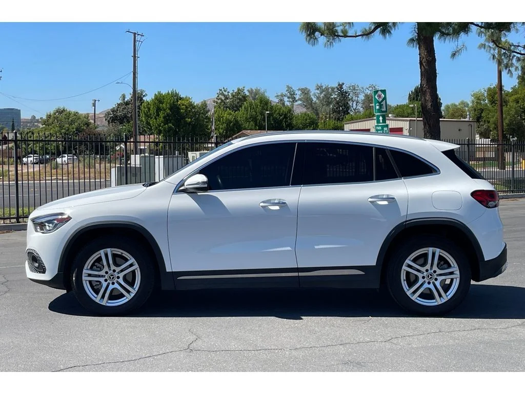 Used 2021 Polar White Mercedes-Benz 250 image 3