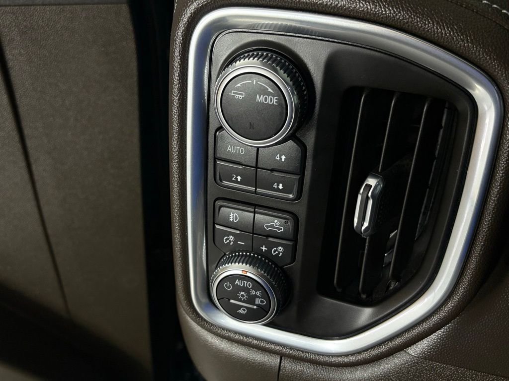 Used 2021 Blue GMC SLT image 21