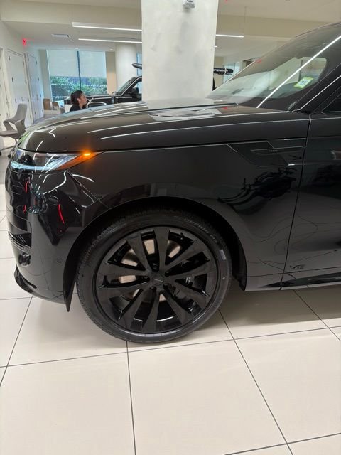 New 2027 Santorini Black Land Rover  image 2
