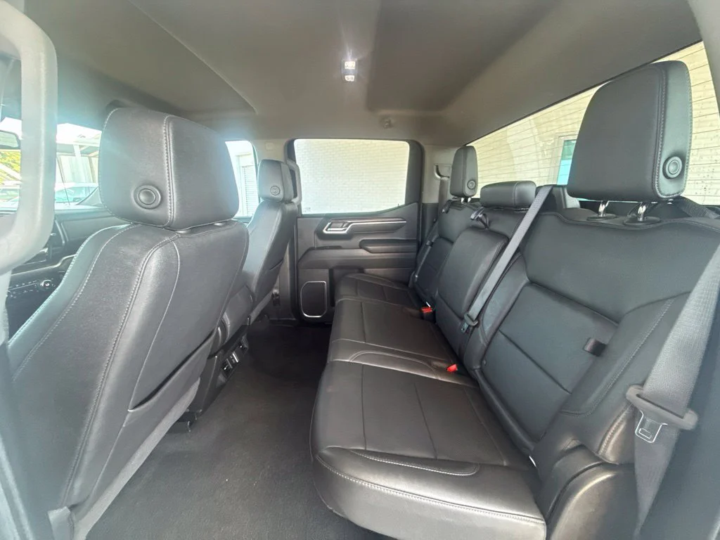 Used 2025 Summit White GMC SLT image 43