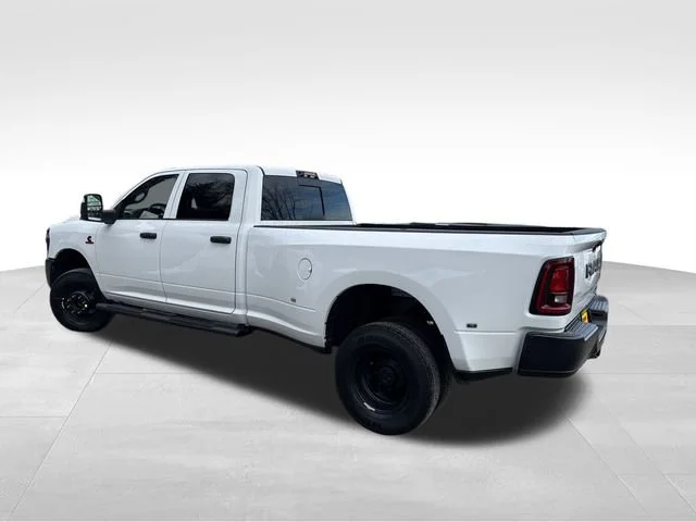 New 2026 Bright White Clear-Coat Exterior Paint RAM Tradesman image 6