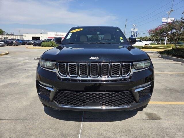 Used 2024 Diamond Black Crystal Pearlcoat Jeep Limited image 8