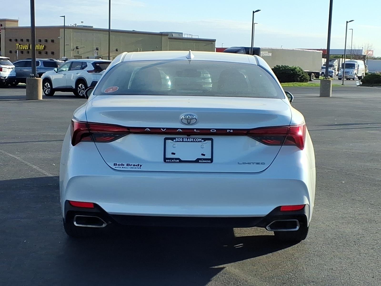 2019 Toyota Avalon Limited - Photo 12