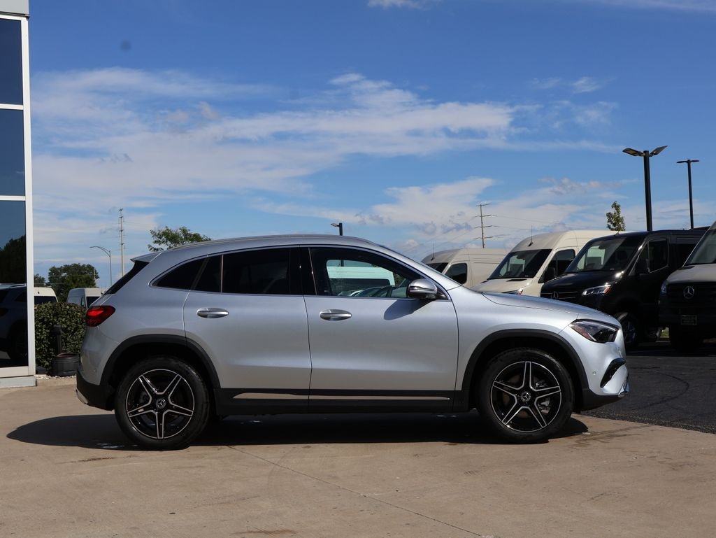 New 2026 Cirrus Silver Metallic Mercedes-Benz GLA 250 image 4